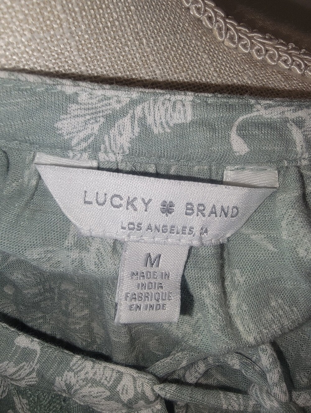 Lucky Brand Light Green.White Boho V-Neck Tie Short Sleeve Blouse Size Medium - Picture 3 of 4